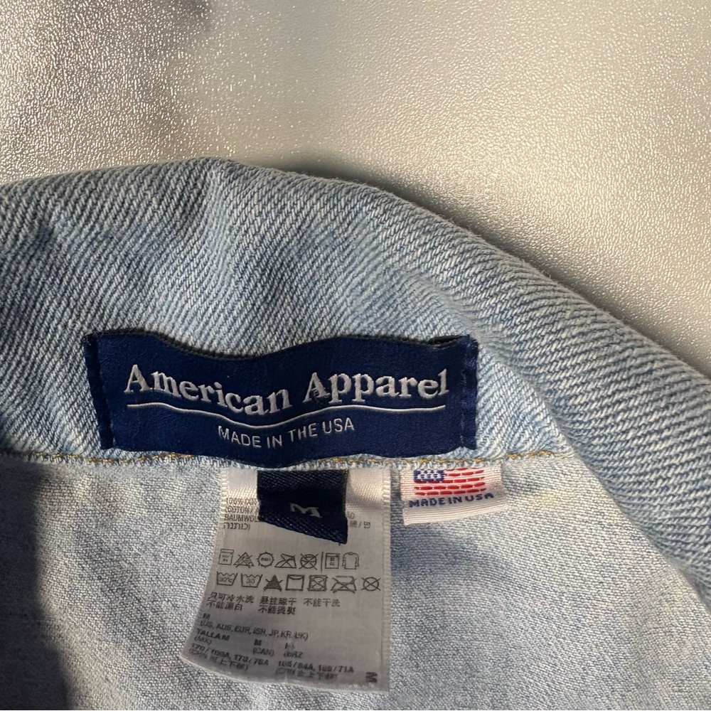 Women’s American Apparel Light Blue Cropped Denim Jacket Size Medium - Picture 4 of 4